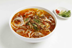 フォーハノイセカンド板屋町店：ピリ辛牛すじスープ麺