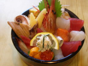 浜寿し：海鮮丼