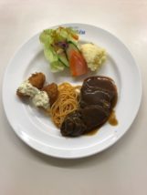 ティ＆リュウ：セット：タンシチューとコロッケ