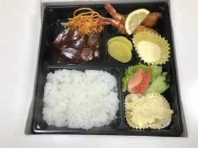 ティ＆リュウ：タンシチューとエビフライ